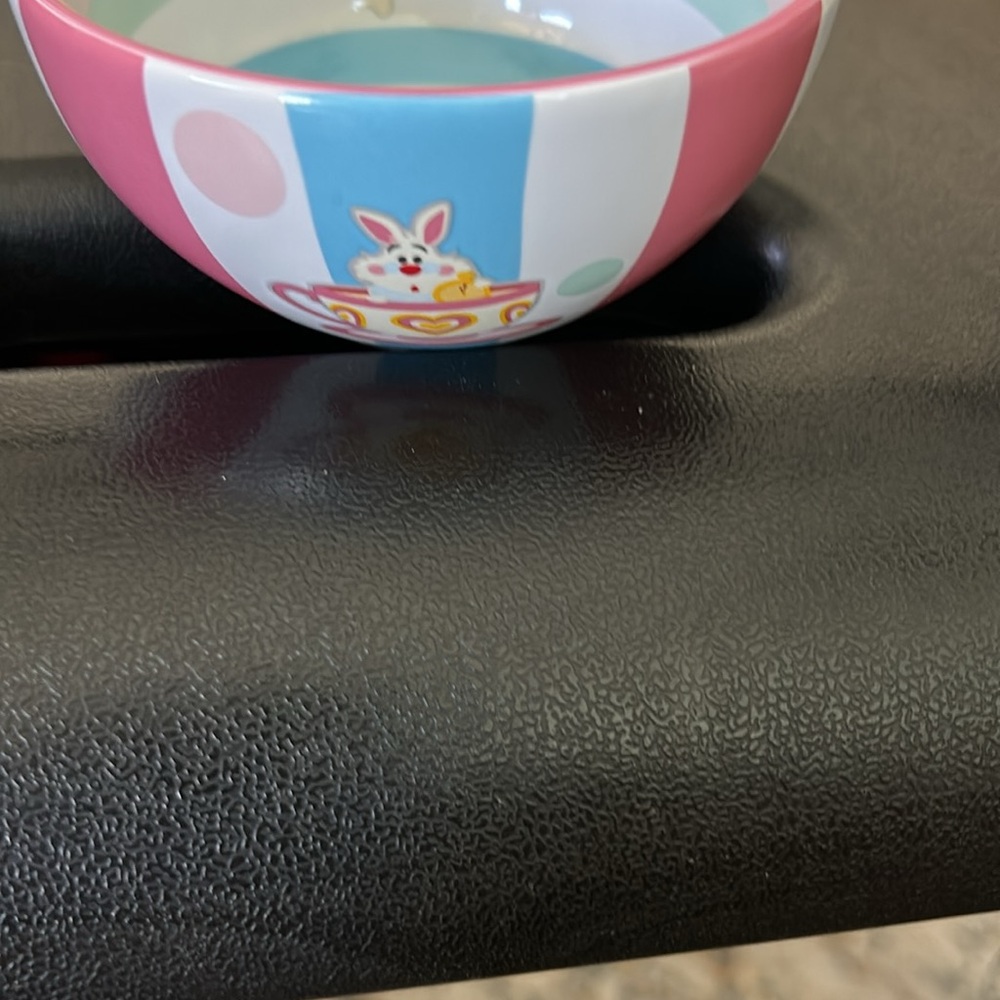 Disney three piece ceramic bowl set each uniquely their own 4 1/2 5 1/2 and7 1/2 - Picture 8 of 11